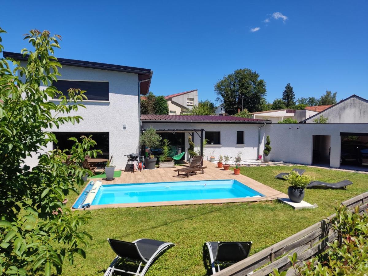Villa Doubs repère Montferrand-le-Château Esterno foto